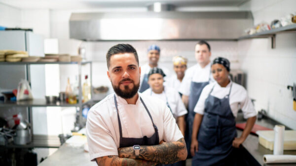 Column How To Retain Restaurant Workers In 2024 The Food Institute   Restaurantlabor 600x337 