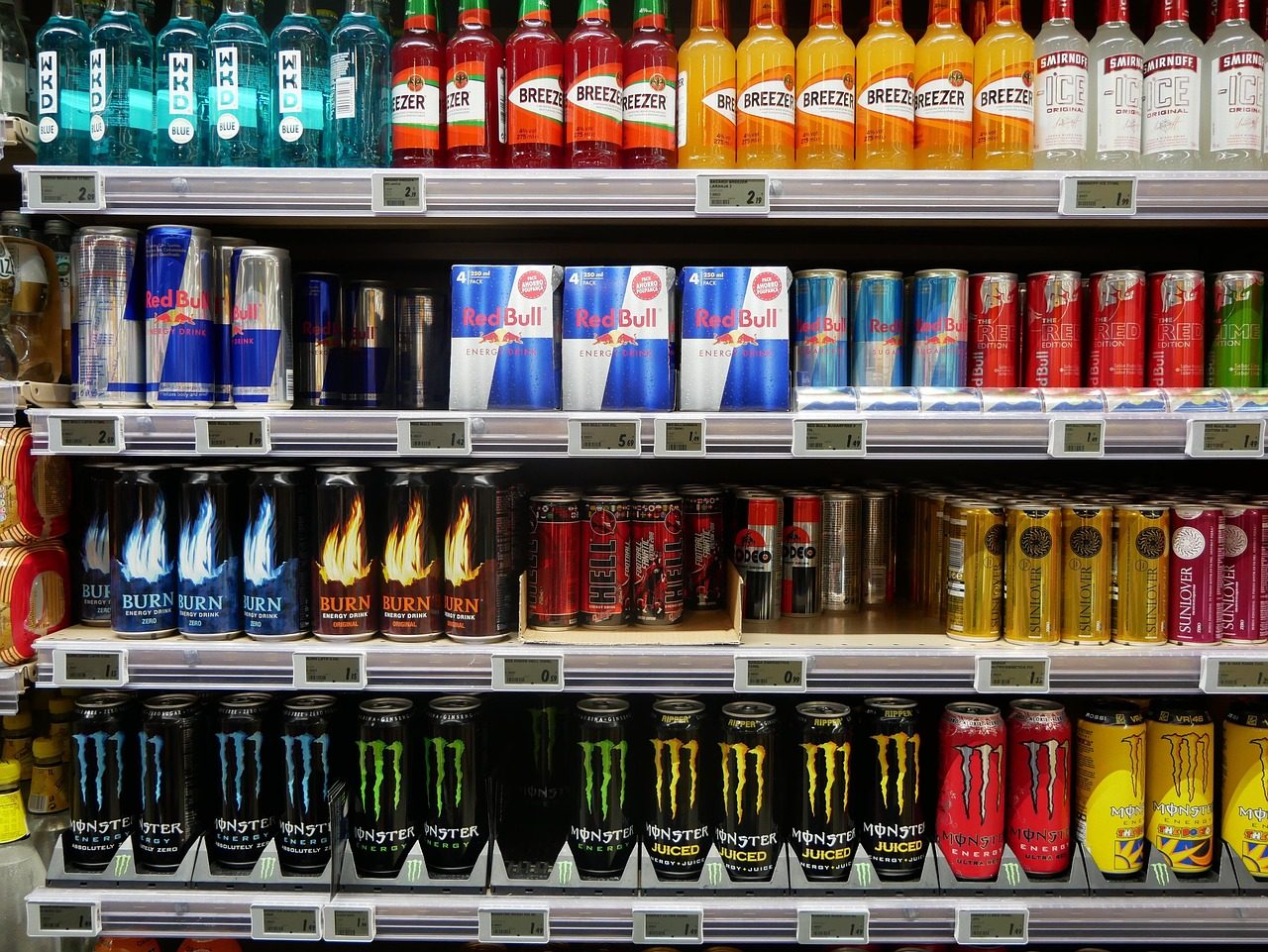 shelf, shop fittings, stock, winkelaanbieding, shops, display, grocery store, commercial break, presentation, product, energy drink, mixed drinks, drink, drinks, drinking, portfolio of brands, comprising, foodstuffs, grocery store, energy drink, energy drink, energy drink, energy drink, energy drink